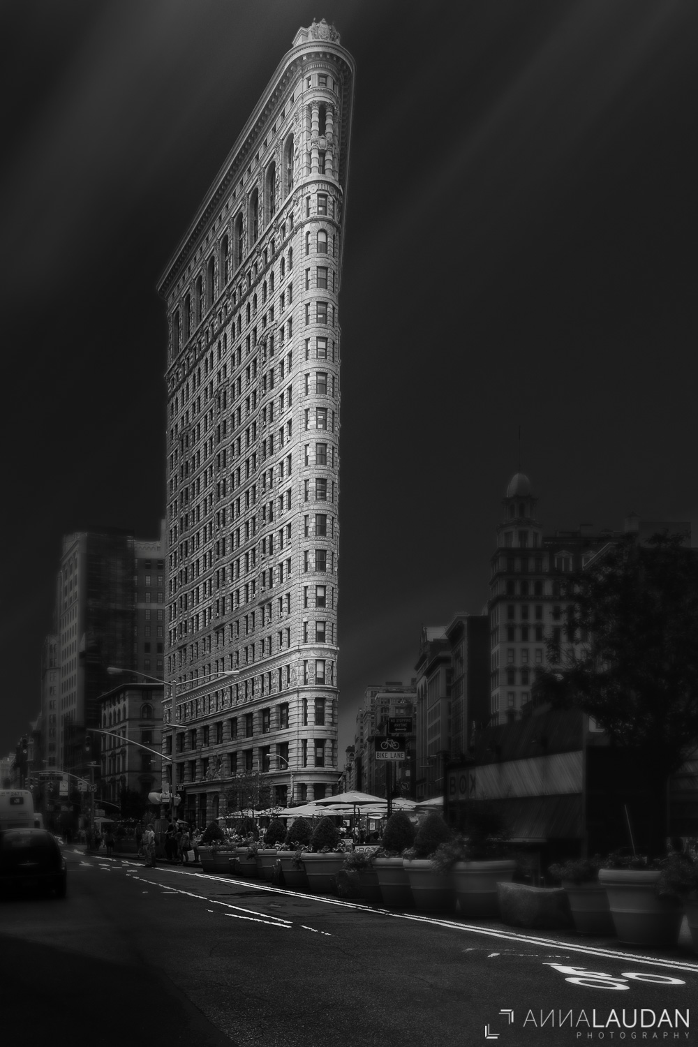Schwarz-weiß Interpretation des Flatiraon Gebäudes in New York